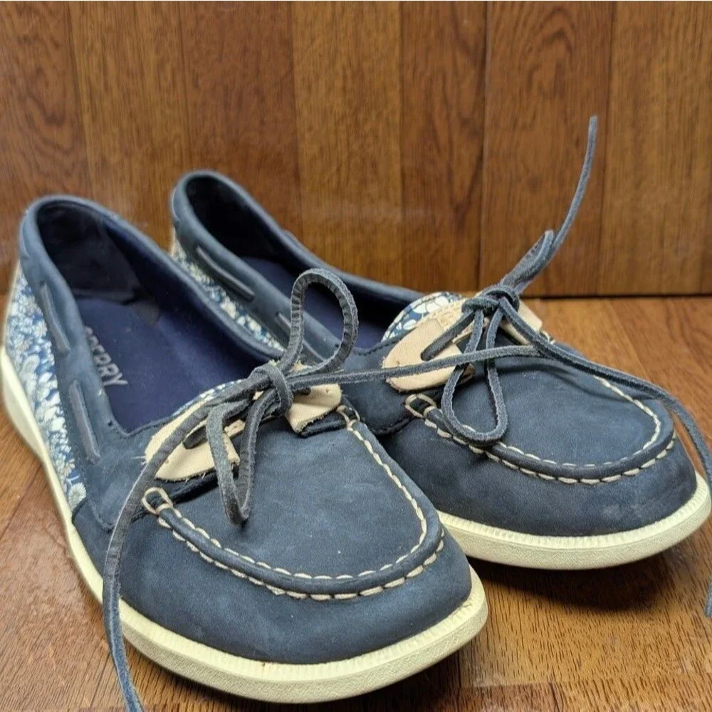 Sperry Oasis Loft Liberty Floral Boat /Deck Shoe Casual Rawhide Laces Size 7.5